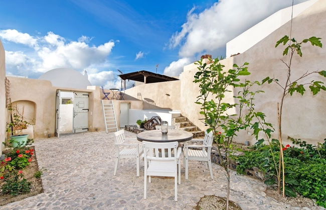 Pyrgos Old winery villa - Photo 21