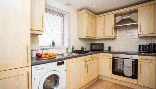 Contemporary 2BR Retreat - Fast WiFi, Smart TV & Steps from Station! - Foto 5, stove, toaster, minibar