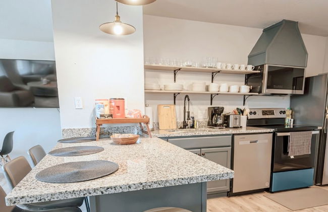 Spacious Cozy 6BR for 14- Lgbtq Friendly 2260 - Photo 3