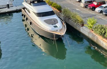 MotorYacht 21 avec équipage - Photo 6