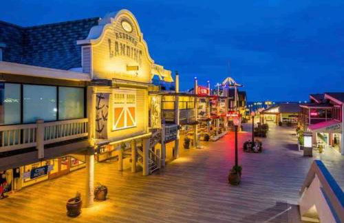 Spacious 2BR Townhouse - 3 Queens - Sleeps 8 - Foto 24