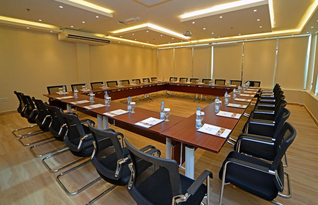 Emirates Stars Hotel Apartments Dubai - Photo 69