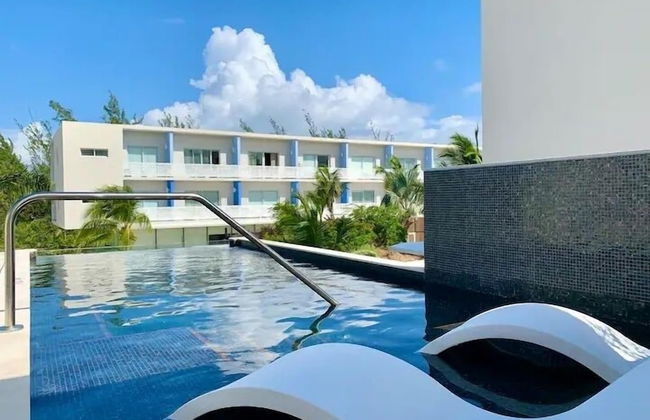 The Grove - Photo 41