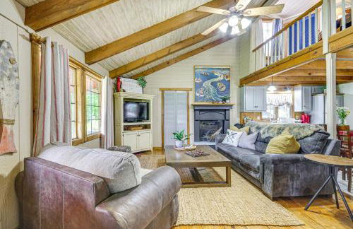 Hike, Swim and Fish Lakefront Cabin in Roach! - Foto 3