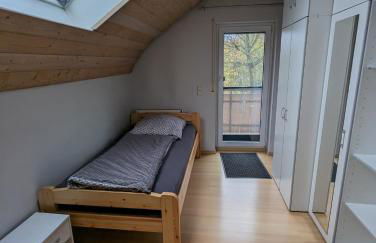 Ferienhaus Stein, TOP Monteurwohnung, sehr groß, 4 Einzelzimmer, Doppelzimmer, Übernachtung bis zu 8 Personen möglich - Foto 15