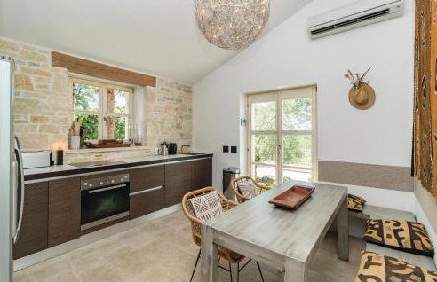 Three-Bedroom Holiday Home In Stifanici - Foto 18