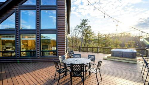 Luxurious A-Frame Mountain Retreat with Hot Tubs & Game Room Near Seneca Rocks, Milam, WV - Foto 4