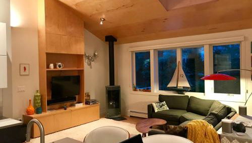 Modern Cottage with Peeks of Ocean Views - Foto 2