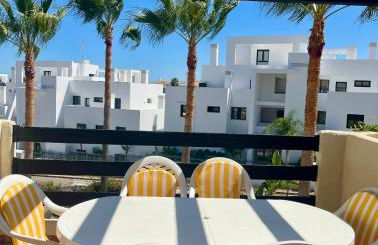 Estepona Penthouse Resort with Private Solárium - Pool & Free Parking - Photo 16