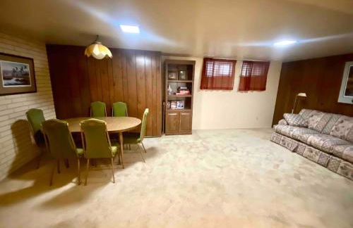 Roomy Midtown Home-Large and Central to Everything - Foto 18