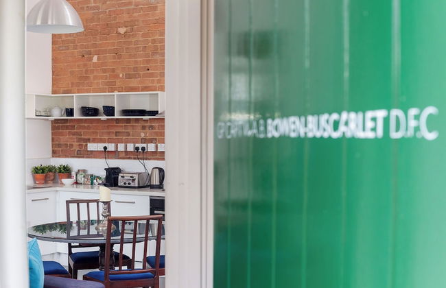 Bowen-Buscarlet at Bicester Heritage - Foto 11