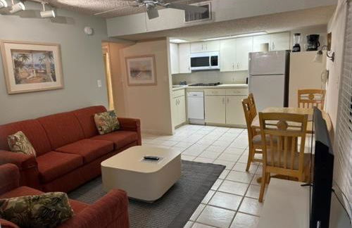 Treasure Island Beach Club 727-360-7096 - Foto 13