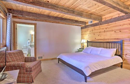 Less Than 1 Mi to Dtwn! Lakefront Manitou Cottage - Foto 11