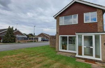 Generous 3 bed in the heart of the village - Foto 29