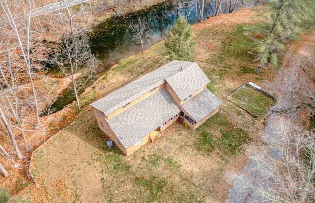 4BR Lodge on Wolf Creek – Fishing, Hiking, New River Fun & Hokie Weekends - Foto 62