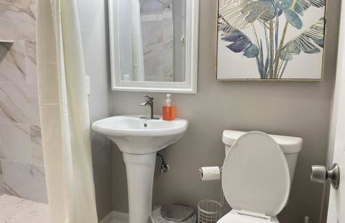 King Bed Suite, Fireside Hot Tub, Gameroom - Foto 20