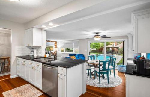 4 Bedroom Pool and Hot Tub Home Near Cleveland - Foto 28