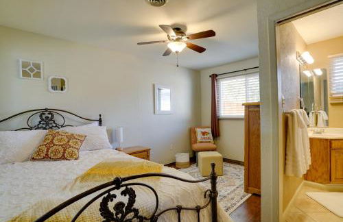 Chic Silver City Getaway with Patio and Gas Grill - Foto 17