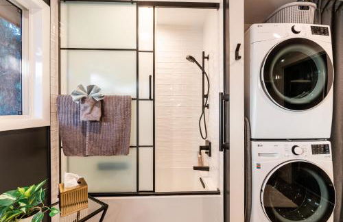 30-Day Minimum Boulder Bright & Modern Private 1BR 2BA ADU - Photo 41