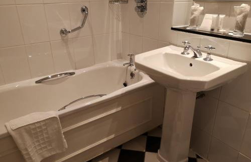 Hatherley Manor Hotel & Spa - Photo 15