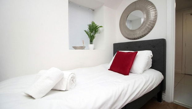 5 Bed House - Sleeps 16 - Parking - Wifi - Foto 5, Habitación