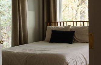 Secluded escape with hot tub, pizza oven, fireplace - Foto 65