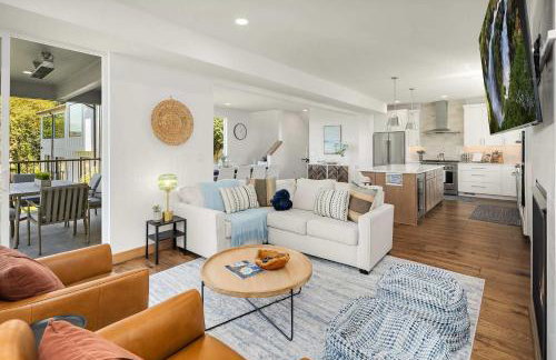 Luxury 6 BR Mansion w Water Views & Walk to Beach - Foto 13