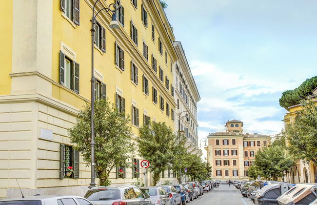 Colosseo Families and Groups 2BDR | Home and More - Photo 26