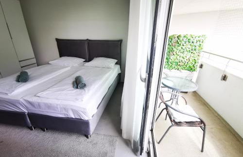 HH 01 by ROCKCHAIR - SUPERHOST Status - Modernes Apartment mit sonnigem Balkon & premium Boxspringbetten in Winterhude - Hamburg Top Geheimtipp - Foto 49