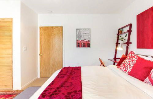 Two Bedroom, Two Newly Renovated Bathrooms, Deck - Foto 31