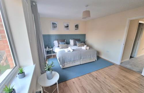 Stylish Spacious 4 Bed Townhouse near station with Parking & High Speed WiFi - Foto 19