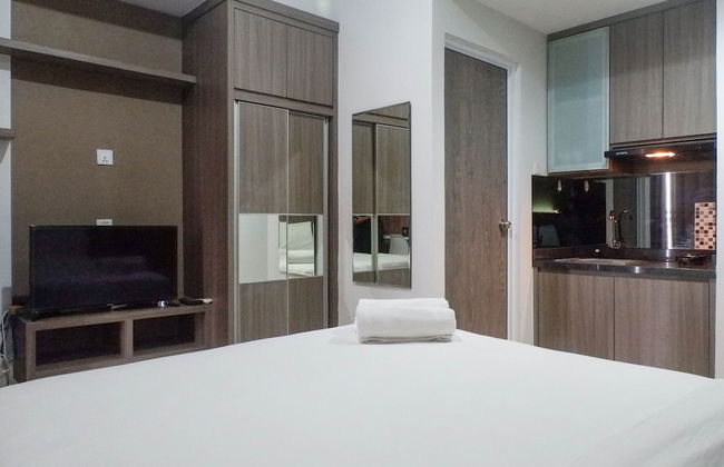 Cozy Stay Studio Apartment At Taman Melati Surabaya - Foto 12