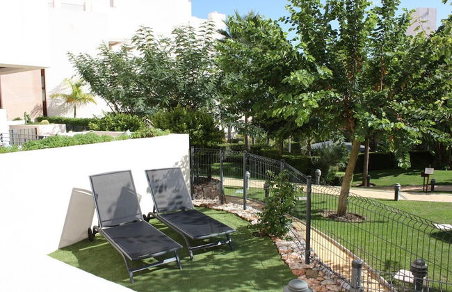 Private Pool Apartment Near Beach - Photo 21