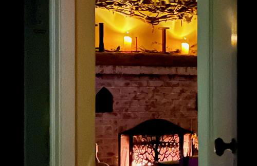 1890 CapeCod farmhouse:Charming, Private, Spacious - Photo 27