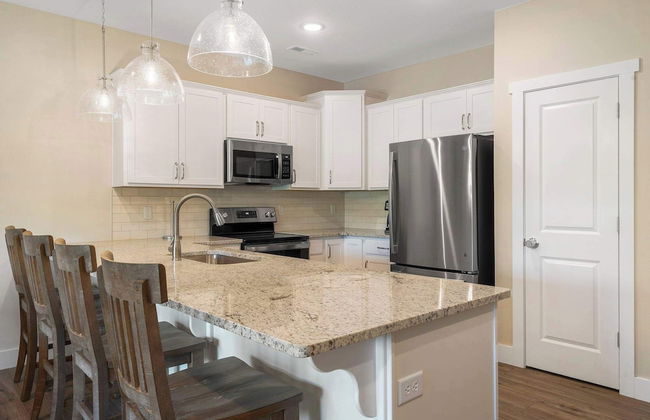 Lakeview Oasis - Onsite Amenities - Photo 10