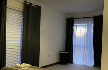 The Crimsons, with free parking, Harlow - Foto 7