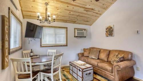 Cozy Creekside Retreat - Foto 5