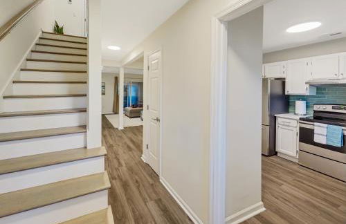 5 Min to Beach—King Beds - Photo 22