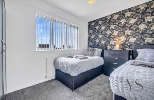 Modern 3BR Home in 9 Anson Rd Near Sandwell Hospital with Garden and Free Parking - Foto 65