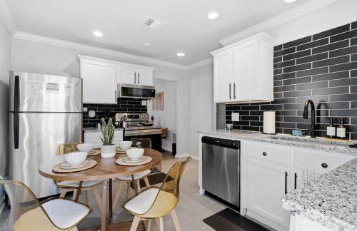 Stylish MCM Home by Frost Center - Foto 32