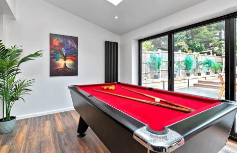 Contractors Heaven-POOL TABLE-THREE BEDROOM HOUSE WITH SEPARATE ONE BEDROOM SELF CONTAINED-Close to AIRPORT - Foto 34