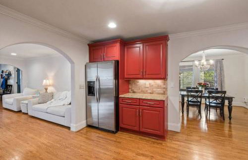 Single Story Fully Fenced Pet Friendly Bungalow in the Arts District - Foto 25