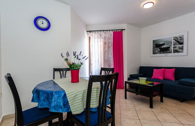 Comfortable and Sunny Krk Apartment - Photo 7