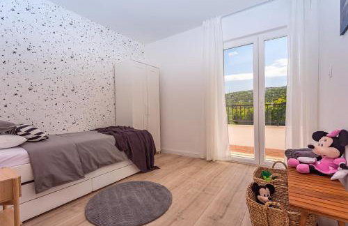 VILLA ALMIC with heated pool, 5 bedrooms, Gaming room, a multi-use playground court - Photo 36