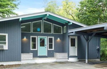 Tranquil Lakefront Cottage with Private Dock in Ticonderoga, New York - Foto 11