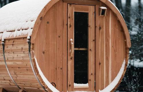 Serene Suburban Oasis 2 Saunas, Office, Parking - Foto 6