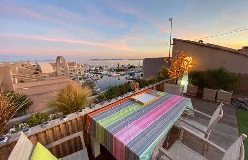 Port Hyeres Duplex plein Sud 200 M2 et 100 M2 de terrasse - Foto 2