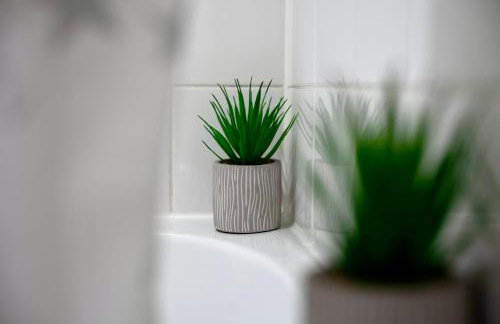 The Comfort Hub - Leeds Train Station - Foto 12