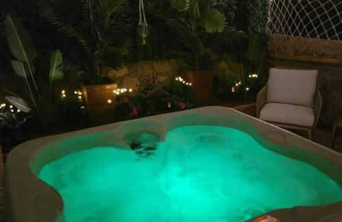 The Ritz Spa Sanctuary hot tub/patio/fam/pet - Foto 27