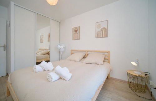 Bright, 2 bedrooms, central, garage and balcony - Foto 3